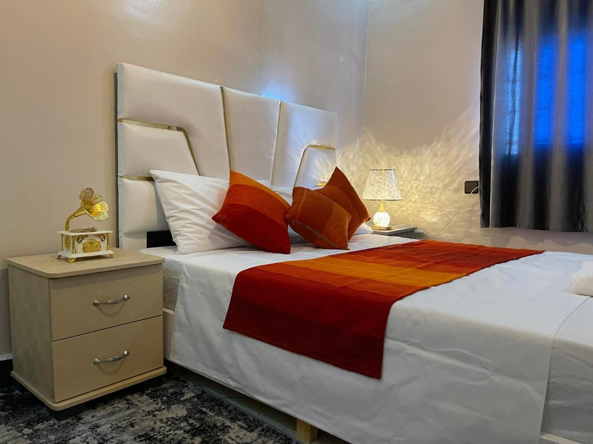 Ideal For Families I Entire Comfy Appartment I Fibre Internet Up To 100 Mbps I Palms Residence แอราชิเดีย ภายนอก รูปภาพ